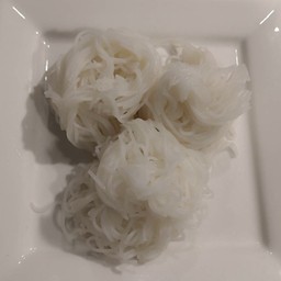 ขนมจีน ( จาน )