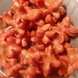 ่ไส้กรอกแดงดอกสั้น 10 ชิ้น 30 บาท