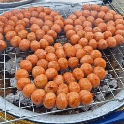 ไส้กรอกแม่ลำดวน หน้าวัดบางพลับ