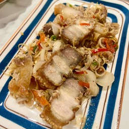 หมูกรอบคั่วเคยเค็ม Crispy pork herb spicy
