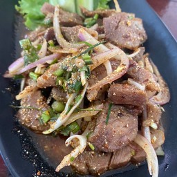 น้ำตกเนื้อ