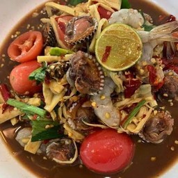 ตำหน่อไม้กุ้งสดหอยแคง