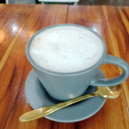 ซอลท์เท็ด คาราเมลมัคคิอาโตร้อน