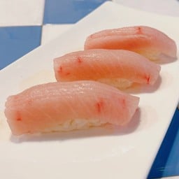 551 Hamachi Nigiri 3 pcs