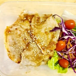 ข้าวหน้าหมูย่าง