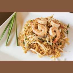 Pad Thai with Fresh Prawns ผัดไทยกุ้งสด