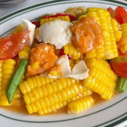 ตำข้าวโพดไข่เค็ม