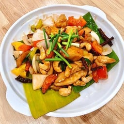 ไก่ผัดเม็ดมะม่วง