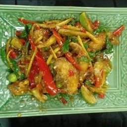 ปลากระพงผัดฉ่า