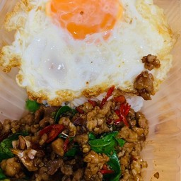 กระเพรา-ราดข้าว