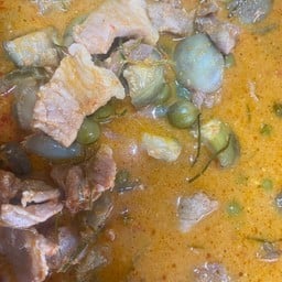 ข้าวแกงยายเอ๋ตลาดชัยพร