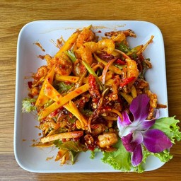 ยำสามกรอบ