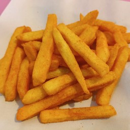 เฟรนฟรายเขย่าผงปาปริก้า