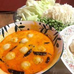 ขนมจีนน้ำยา แม่กิตติยา ตลาดยิ่งเจริญ
