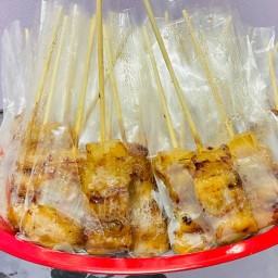 หมูปิ้งอารมณ์ดี หน้าโรงเรียนแม่ริม