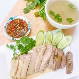 วรวิทย์ ข้าวมันไก่