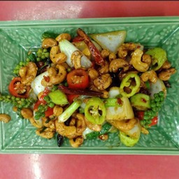 เม็ดมะม่วงสามรส