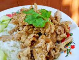 ข้าวหมูทอดกระเทียม