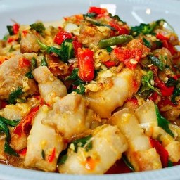 [อร่อยซ่ากับโค้ก] กะเพราหมูสามชั้น เป็นกับ +  โค้ก ออริจินัล (ขวด) 