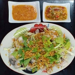 เนื้อปลากระพงลวกจิ้ม