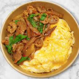 กะเพราสันคอสไลด์หน่อไม้_ไข่ข้น