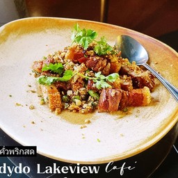 สามชั้นคั่วพริกขี้หนูสวน