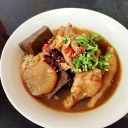 ก๋วยเตี๋ยวไก่มะระตุ๋นยาจีน