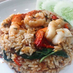 ข้าวคลุกกระเพรามันกุ้ง