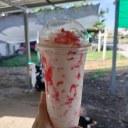 สตอเบอรี่นมสดเย็น