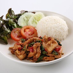 ข้าวผัดกระเพราไก่