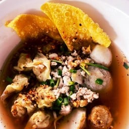 เกี๊ยวหมูต้มยำ