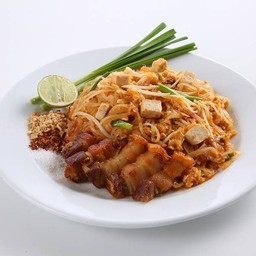 ผัดไทยหมูกรอบ