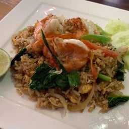 ข้าวผัดรถไฟกุ้ง