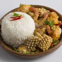 ข้าวผัดผงกะหรี่ทะเล