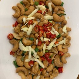 124 เม็ดมะม่วงหิมพานต์ทอด