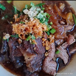 ก๋วยเตี๋ยวเนื้อรวม