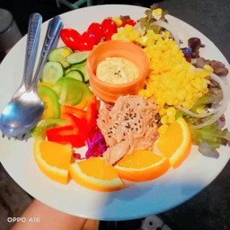 สลัดทูน่า ( Tuna Salad)