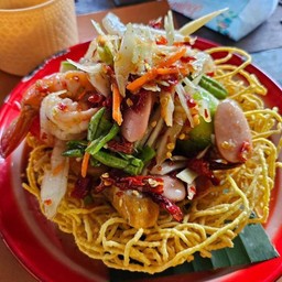 ตำหมี่กรอบ