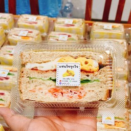 แซนวิชไข่  ปูอัด