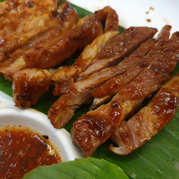 หมูดำหมักแจ่วย่าง