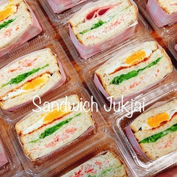 แซนด์วิชโบโลน่า หมูหยอง