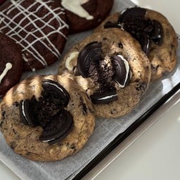 White Choc Oreo soft cookie