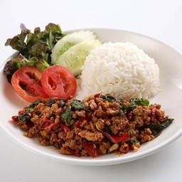 ข้าวผัดกระเพราหมูสับ