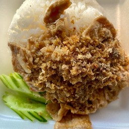 หมูกระเทียม