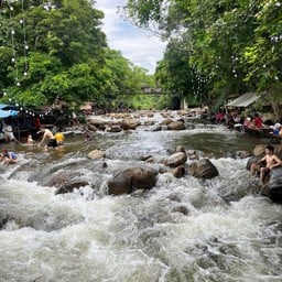 น้ำตกธารทิพย์