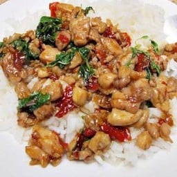 กะเพราไก่ราดข้าว