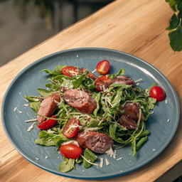 สลัดไส้กรอกอิตาเลี่ยน