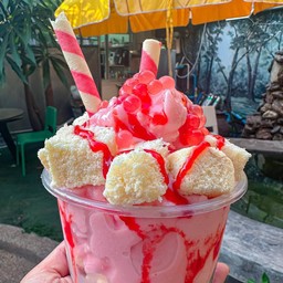 ปังเย็นนมสดสตอเบอรี่