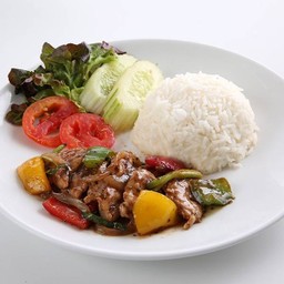 ข้าวผัดพริกไทยดำหมู