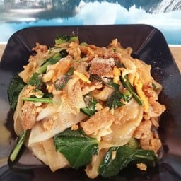 ก๋วยเตี๋ยวหมู นายอู๋ ( แวร์ซายส์ซอย1)